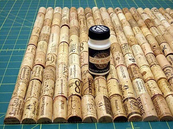 Ванный коврик из пробок